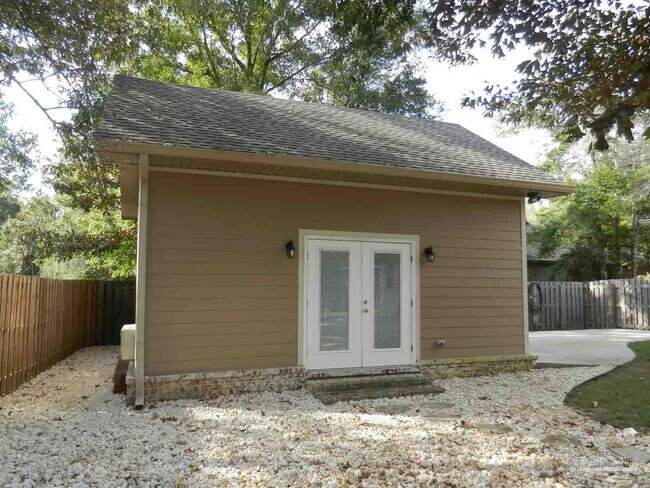 Building Photo - 8864 Spider Lily Way