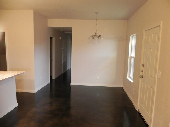 Building Photo - 1423 Natchez Trl.