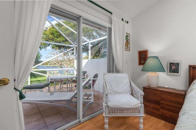 Building Photo - 5260 Grande Palm Cir