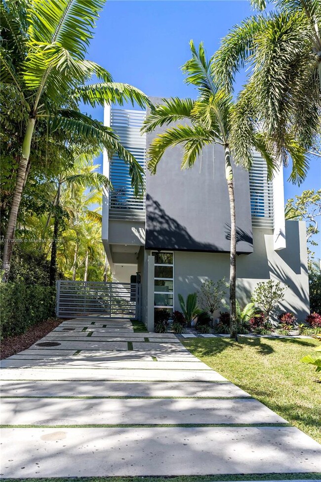 Building Photo - 440 S Hibiscus Dr