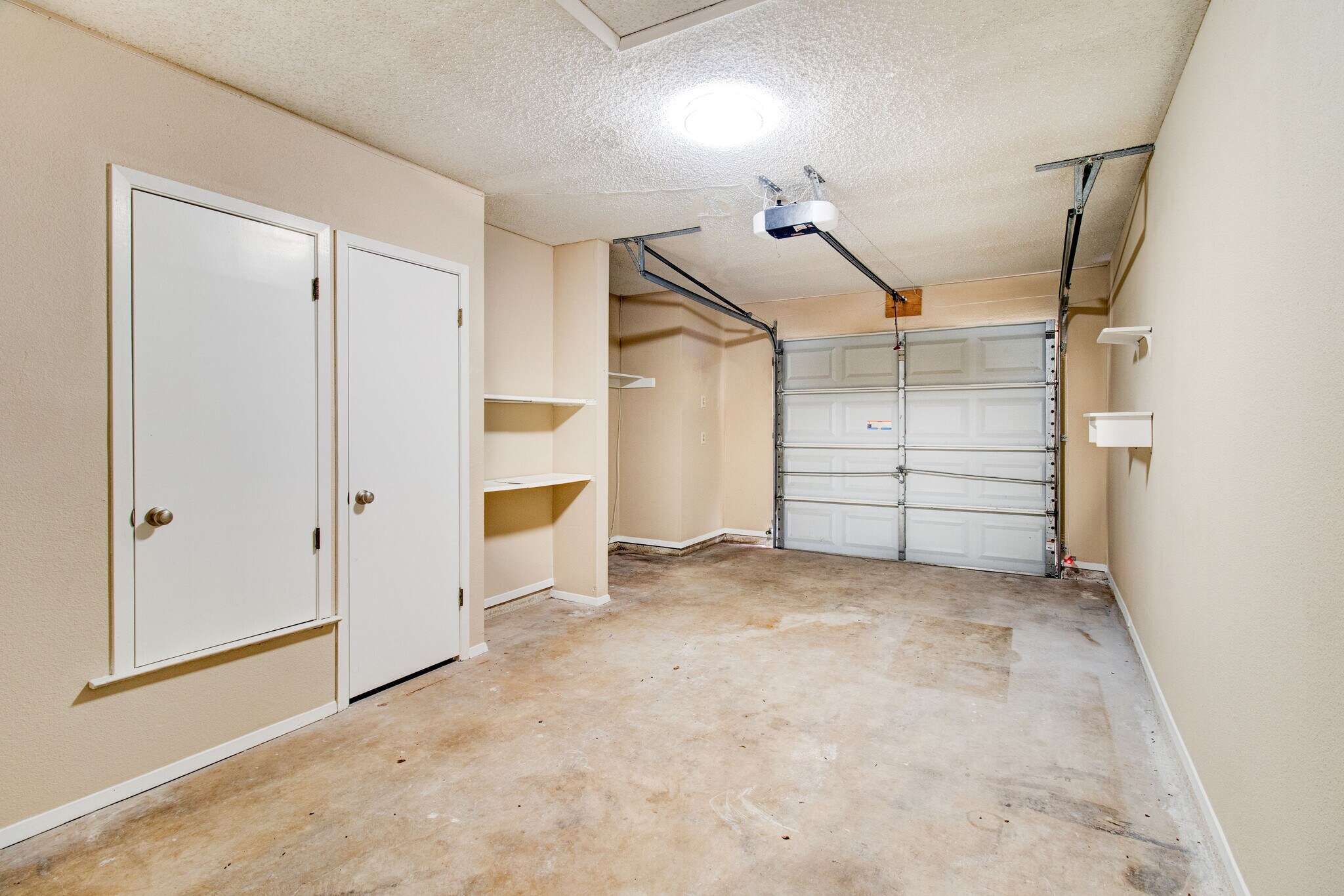 Building Photo - 7912 Echo Wind St