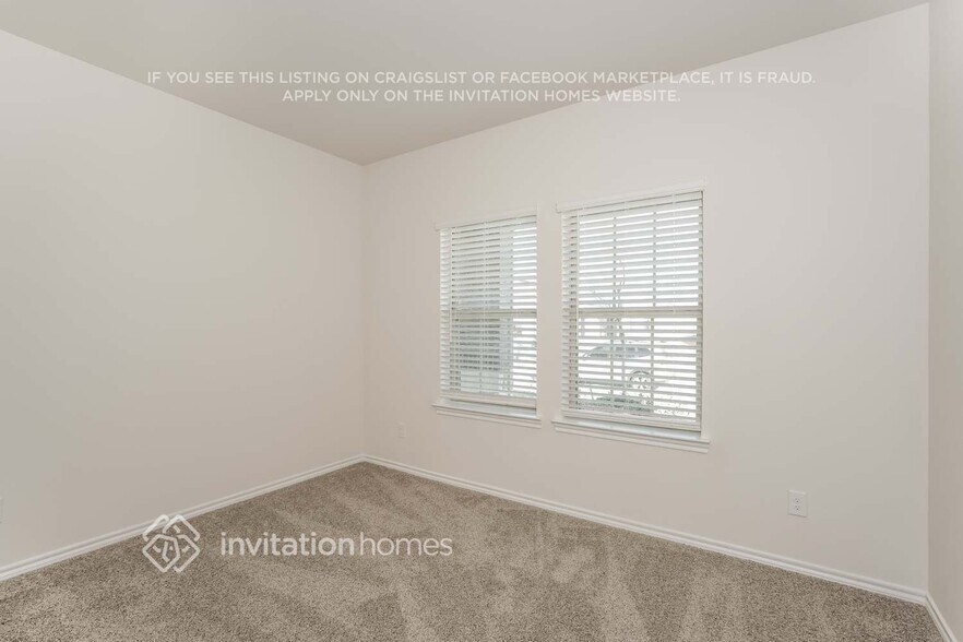 Building Photo - 4004 Amethyst Dr