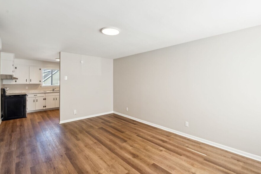 Interior Photo - Robertson Ave Apartments