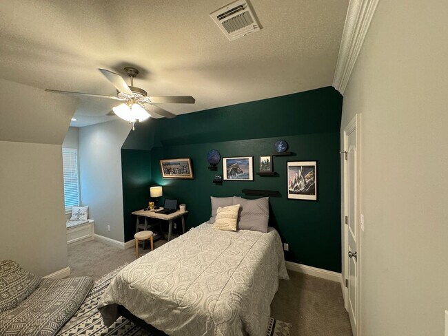 Building Photo - 629 Dumaine Dr