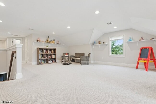 Building Photo - 61 Mechanic St