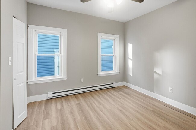 Building Photo - 47 Fox St