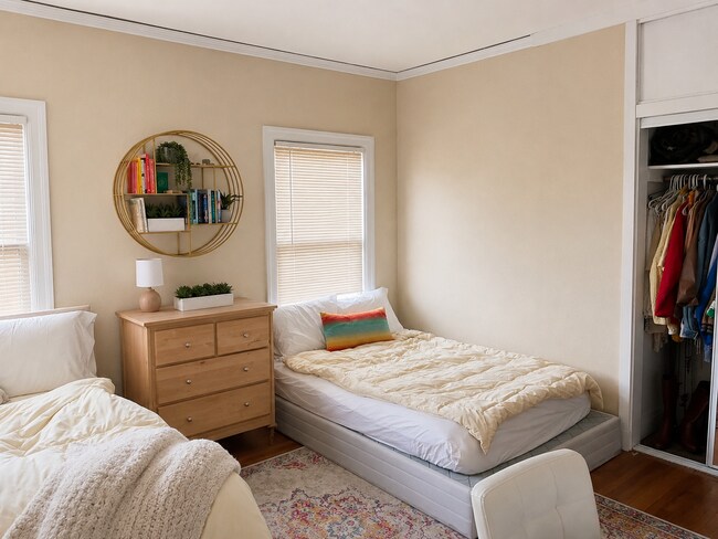 Building Photo - Available 6/25. Large 5 bed house, 5-minute walk to Cal Poly. 0.2 miles to campus, parking includ...