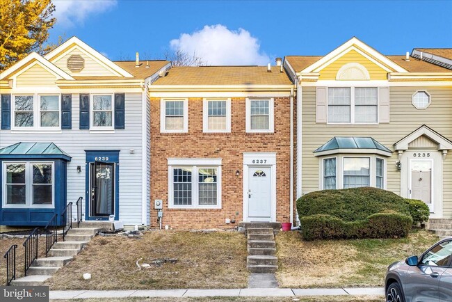 Building Photo - 6237 N Steamboat Way