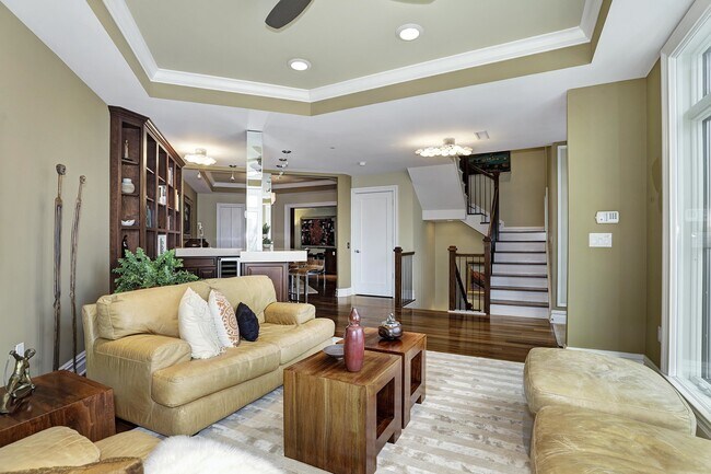 Building Photo - 3 Henley Pl