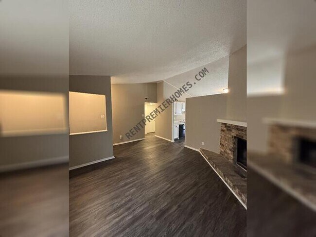 Building Photo - 210 Lonsdale Cir