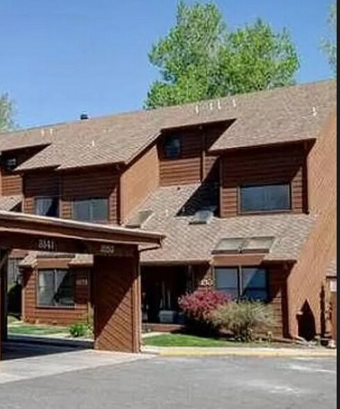 Building Photo - 3145 Bell Dr