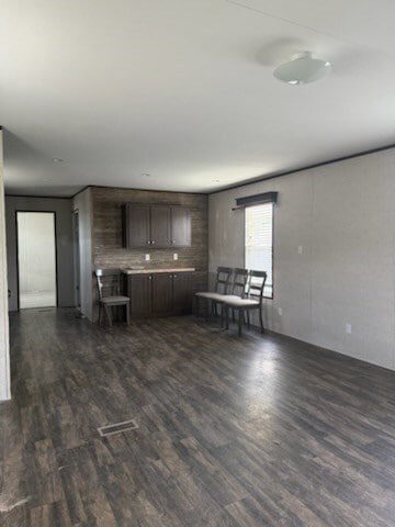 Building Photo - 504 W 55th St