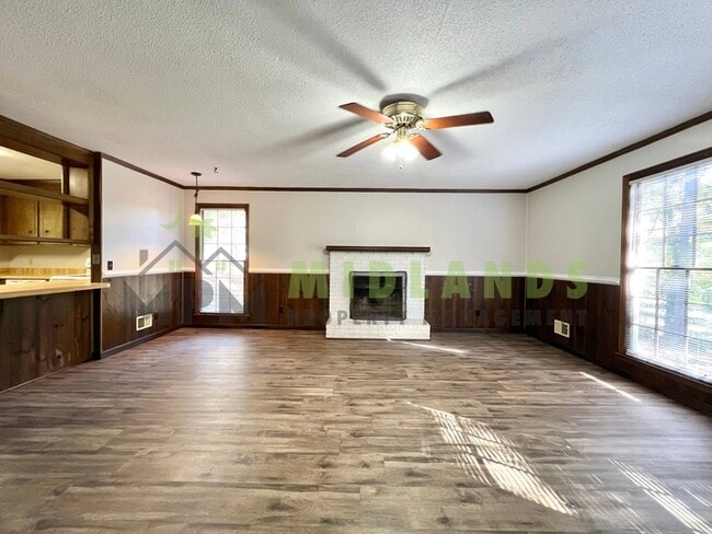 Building Photo - 6101 McMillan Cir