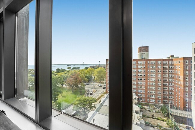 Building Photo - 30 U.S. 9W-ID1466762P