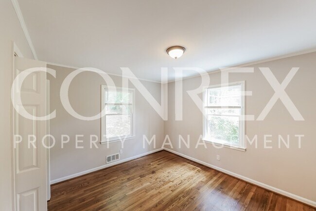 Building Photo - Beautiful 3 Bedroom Home!