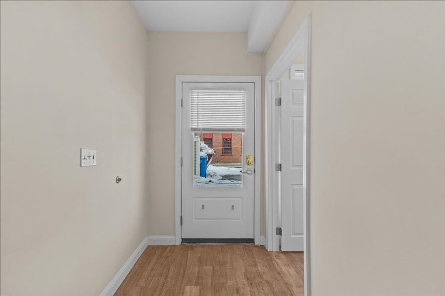 Building Photo - 375 St Paul St