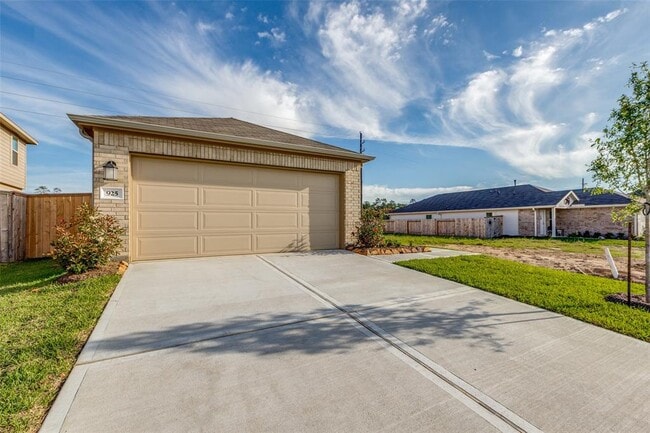 Building Photo - 925 Oak Mist Ln