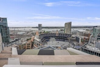 Building Photo - 321 Tenth Ave