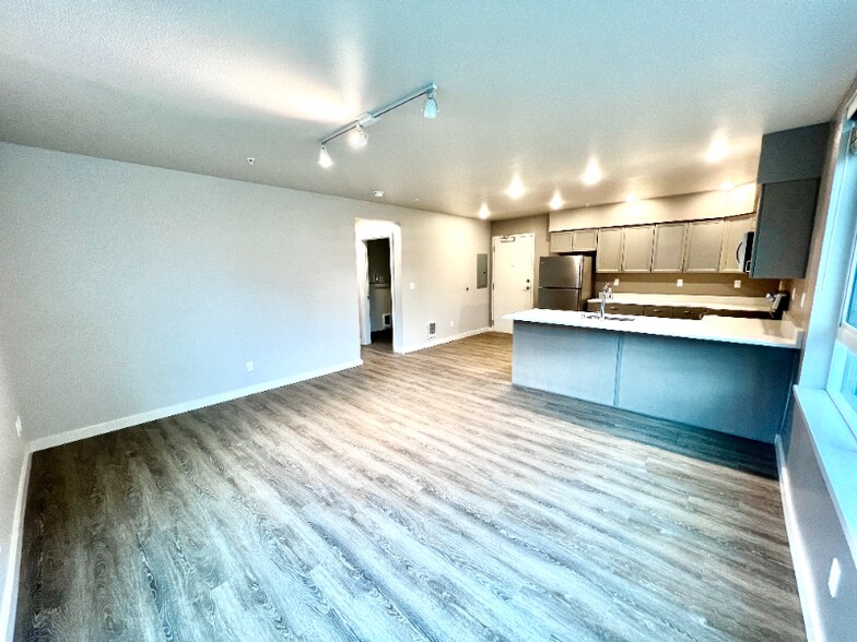 Building Photo - 2330 Yakima Ct