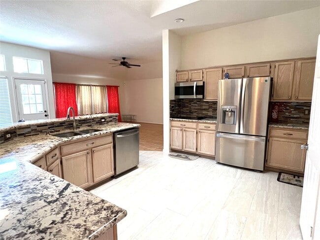 Building Photo - 6219 Fox Wind Ct