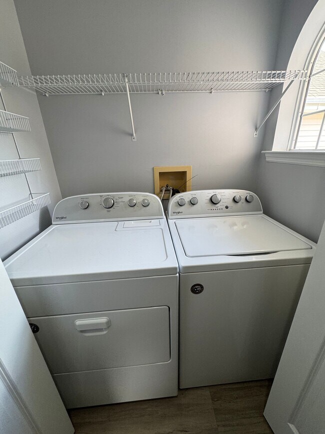 Building Photo - 583 Bucks Trail