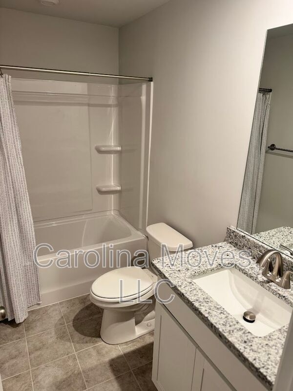 Building Photo - 527 Winding Meadow Ln
