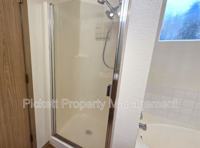 Building Photo - 2122 Tidepool Pl E