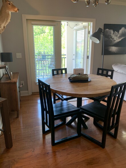 Dining Room - 2000 Belle Isle Ave