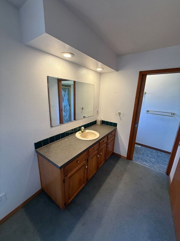 Building Photo - 460 SE Conifer Pl