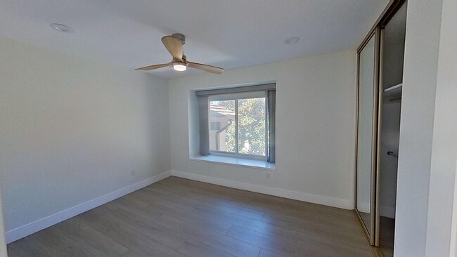 Building Photo - **Move-in Special!** Luxurious 4 Bed 3 Bat...