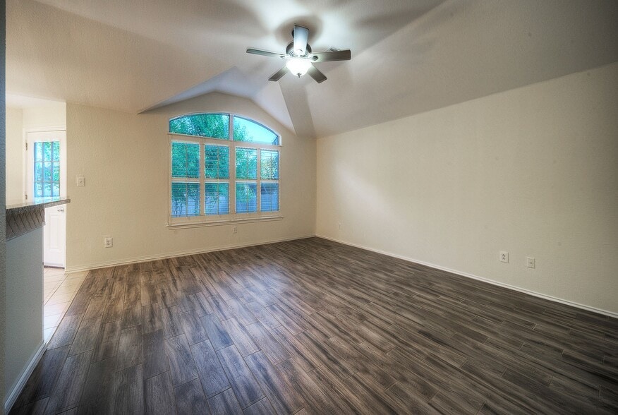 Building Photo - 12105 Rosita Ct
