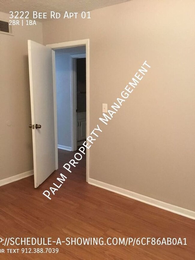 Building Photo - Two Bedroom, One Bath apartment for rent i...