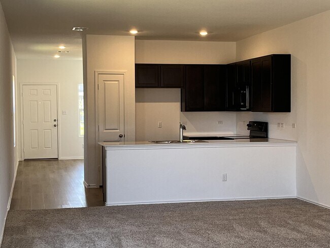 Building Photo - 312 Freshwater Dr