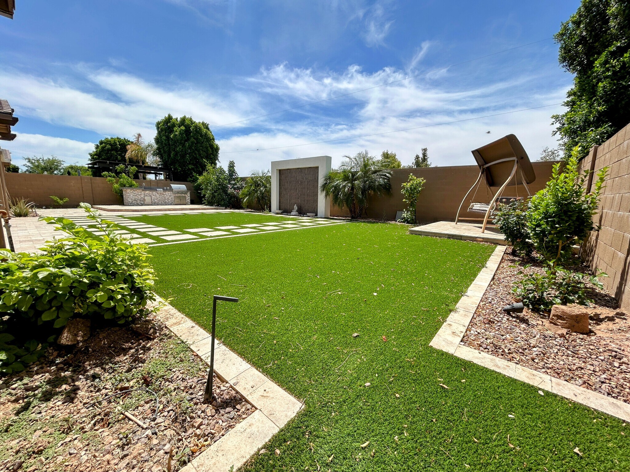 Building Photo - 1811 E Aster Pl