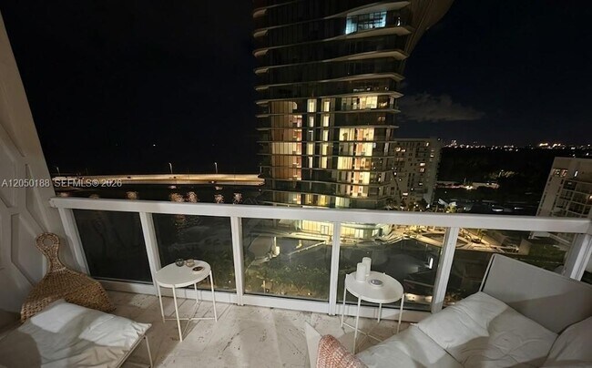 Building Photo - 2451 Brickell Ave