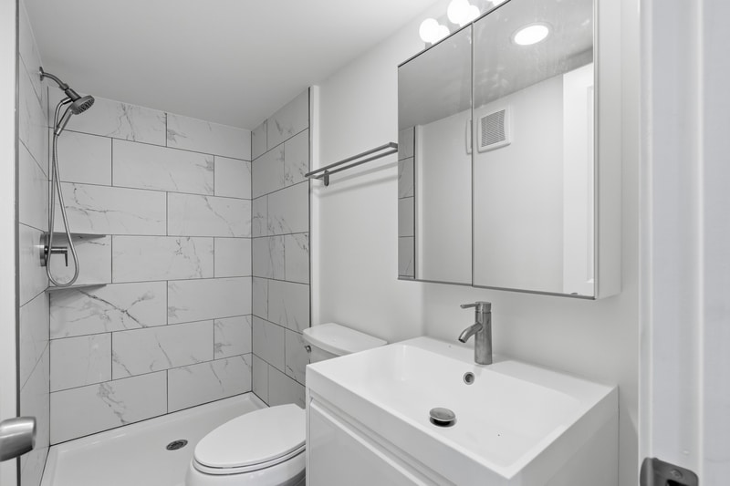 Building Photo - 2210 Cambridge St