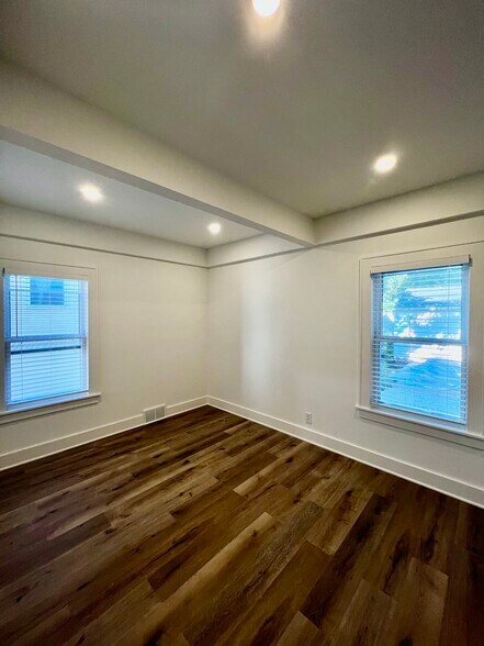 Building Photo - 1643 Coventry Rd