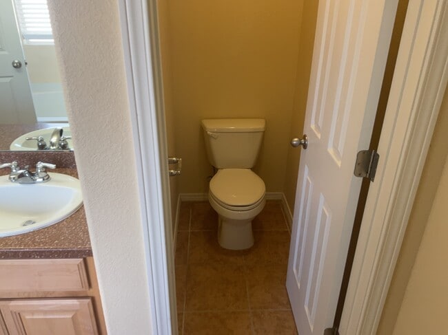 Building Photo - 3635 Buckskin Loop NE