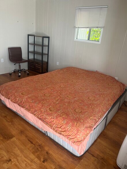 Building Photo - 21001 Plummer St