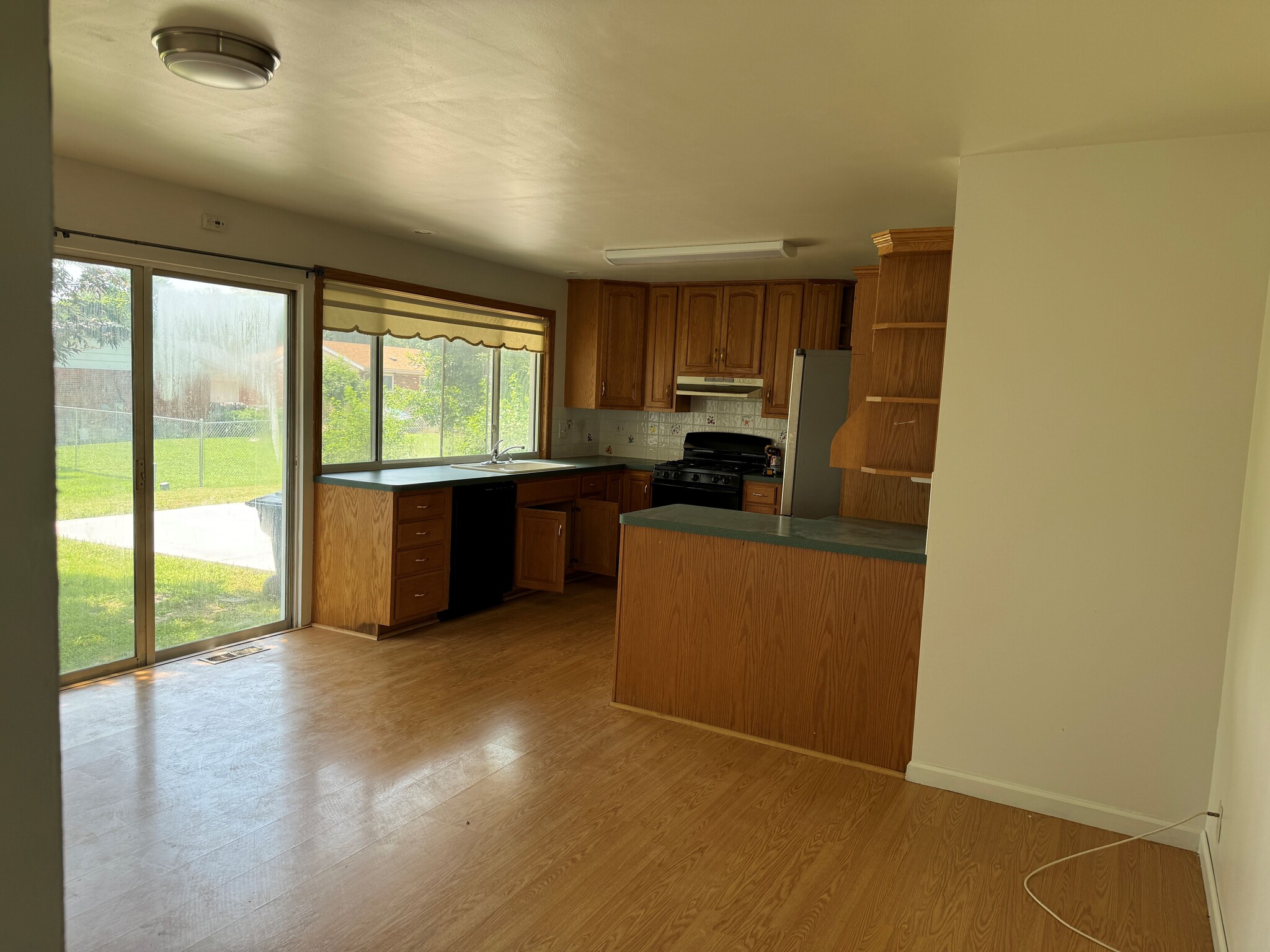 Building Photo - 1617 Somerset Shire Dr