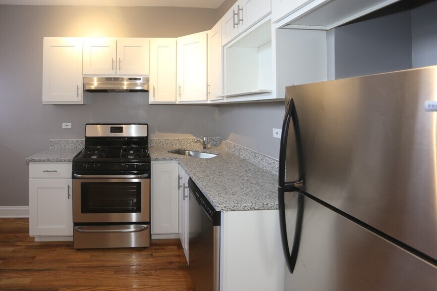 Building Photo - 632 W Stratford Pl