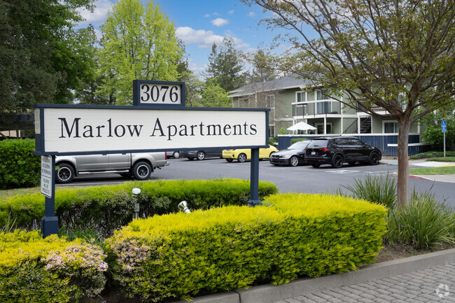 Driveway Sign - Marlow Apartments