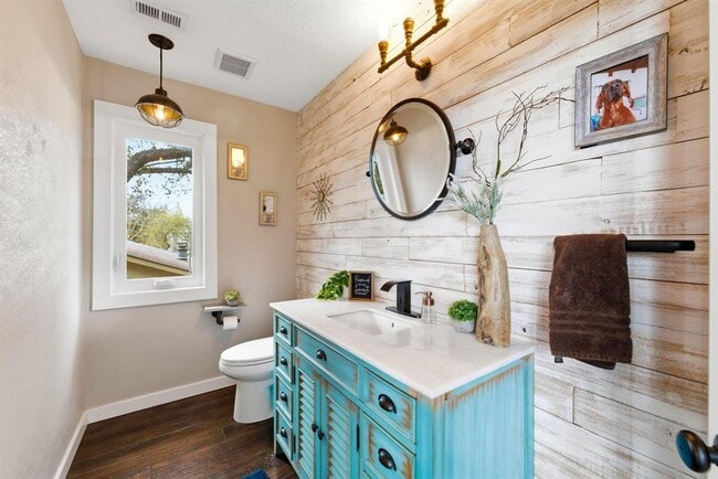 Building Photo - 7039 Comanche Trail