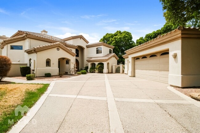 Building Photo - 1501 E Treasure Cove Dr