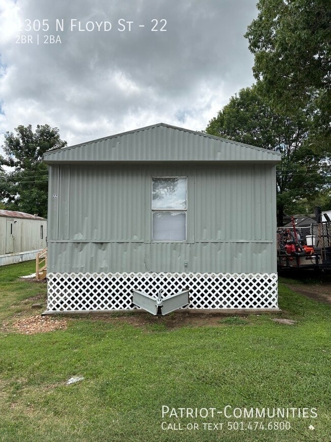 Primary Photo - 1305 N Floyd St
