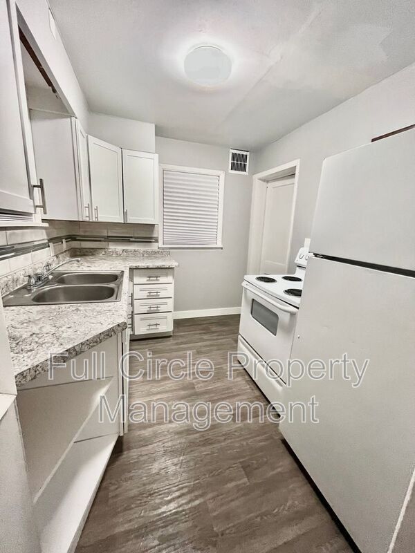 Building Photo - 2577 Ida St