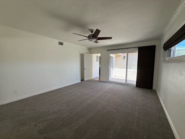 Building Photo - 1324 E Hickory Ln