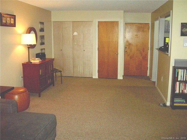 Building Photo - 64 Oxbow Dr