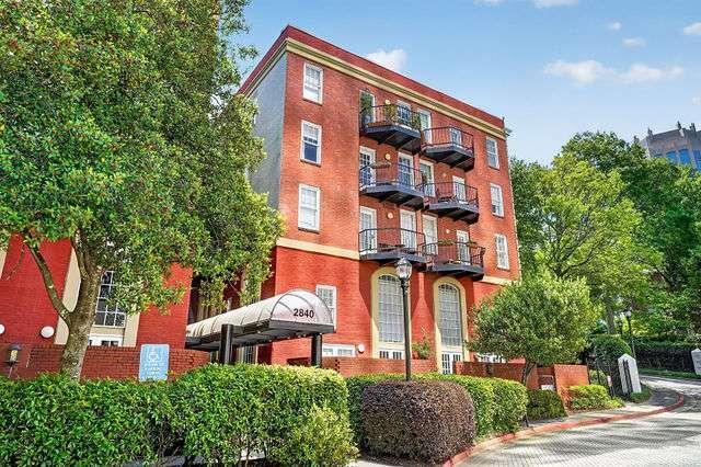 Building Photo - 2840 Peachtree Rd