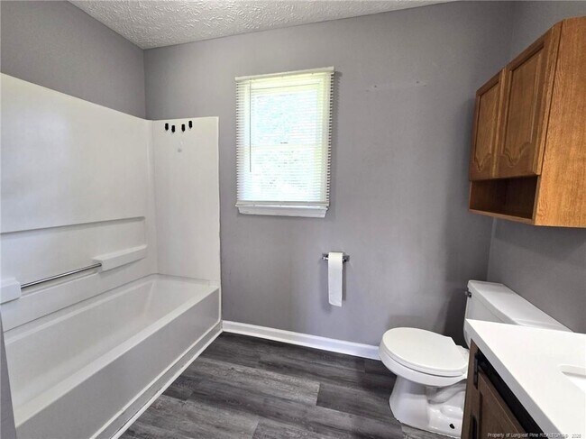 Building Photo - 7132 Dayspring Dr